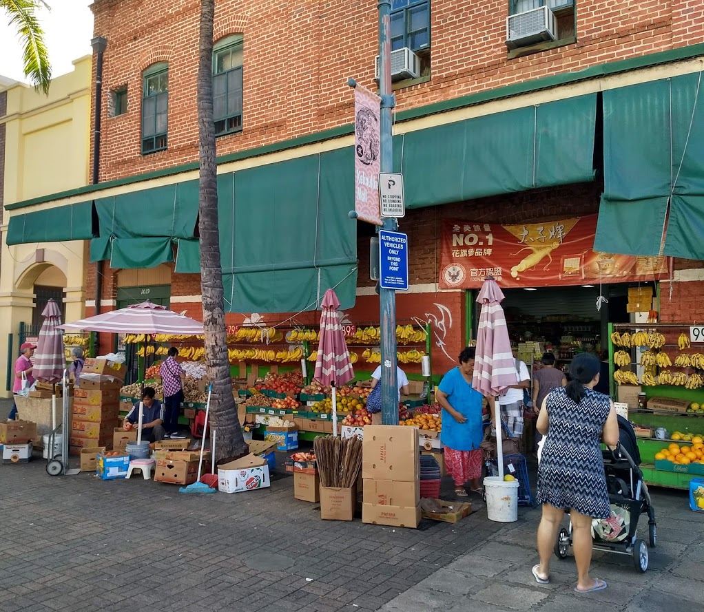 Shops open on Maunakea